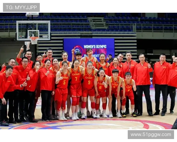 中国女篮比赛回放：精彩瞬间与战术分析全记录